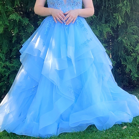 Beautiful prom dress size 12 - Picture 2 of 2